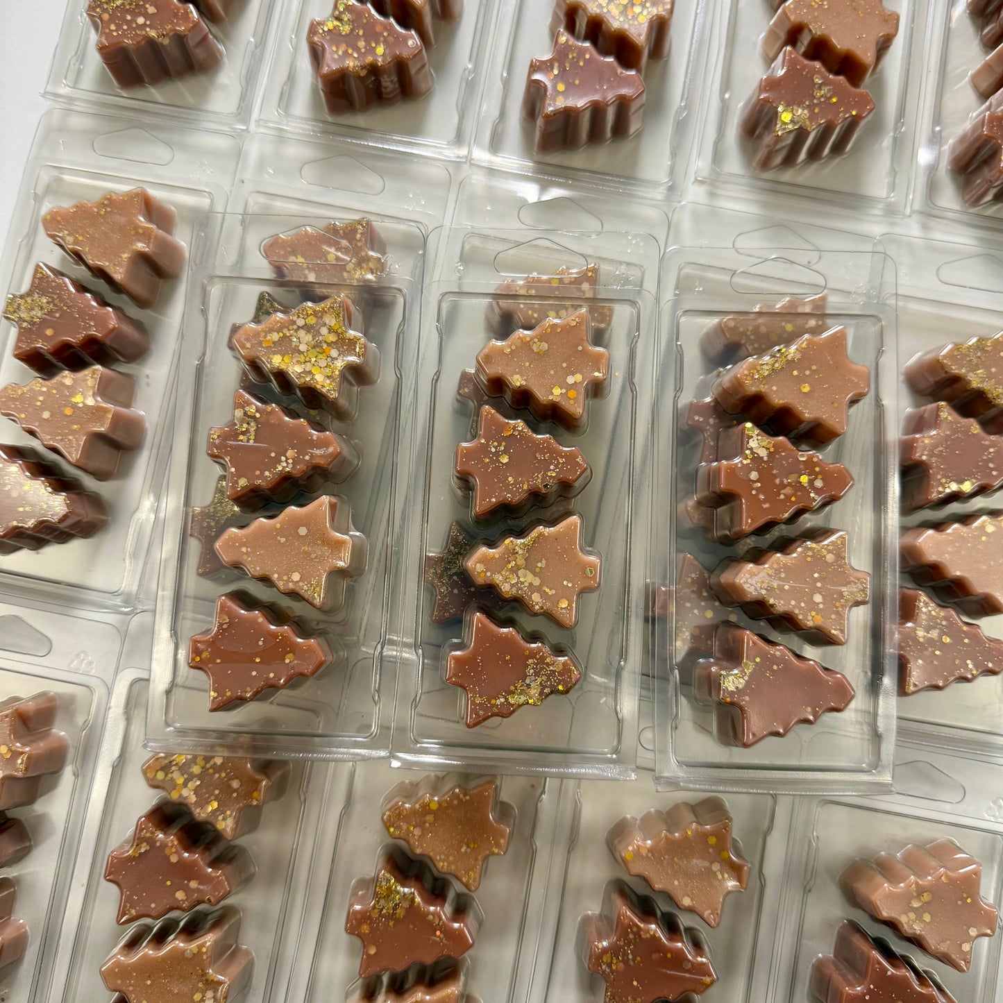 The 25th December Clamshell