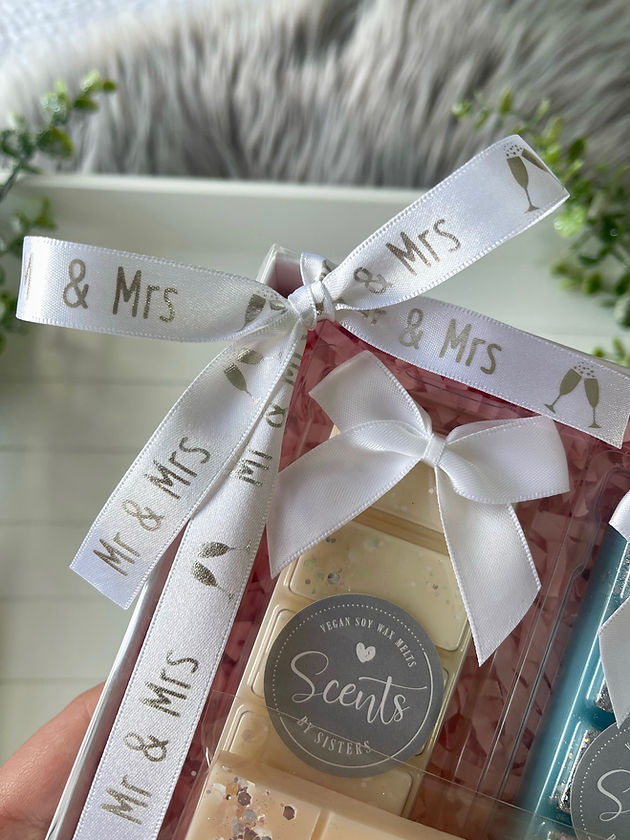 Mr and Mrs Gift Set