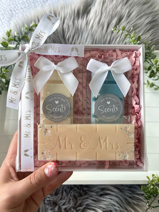 Mr and Mrs Gift Set
