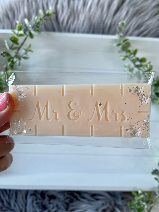 Mr and Mrs Snap Bar