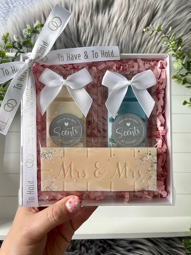 Mrs and Mrs Gift Set