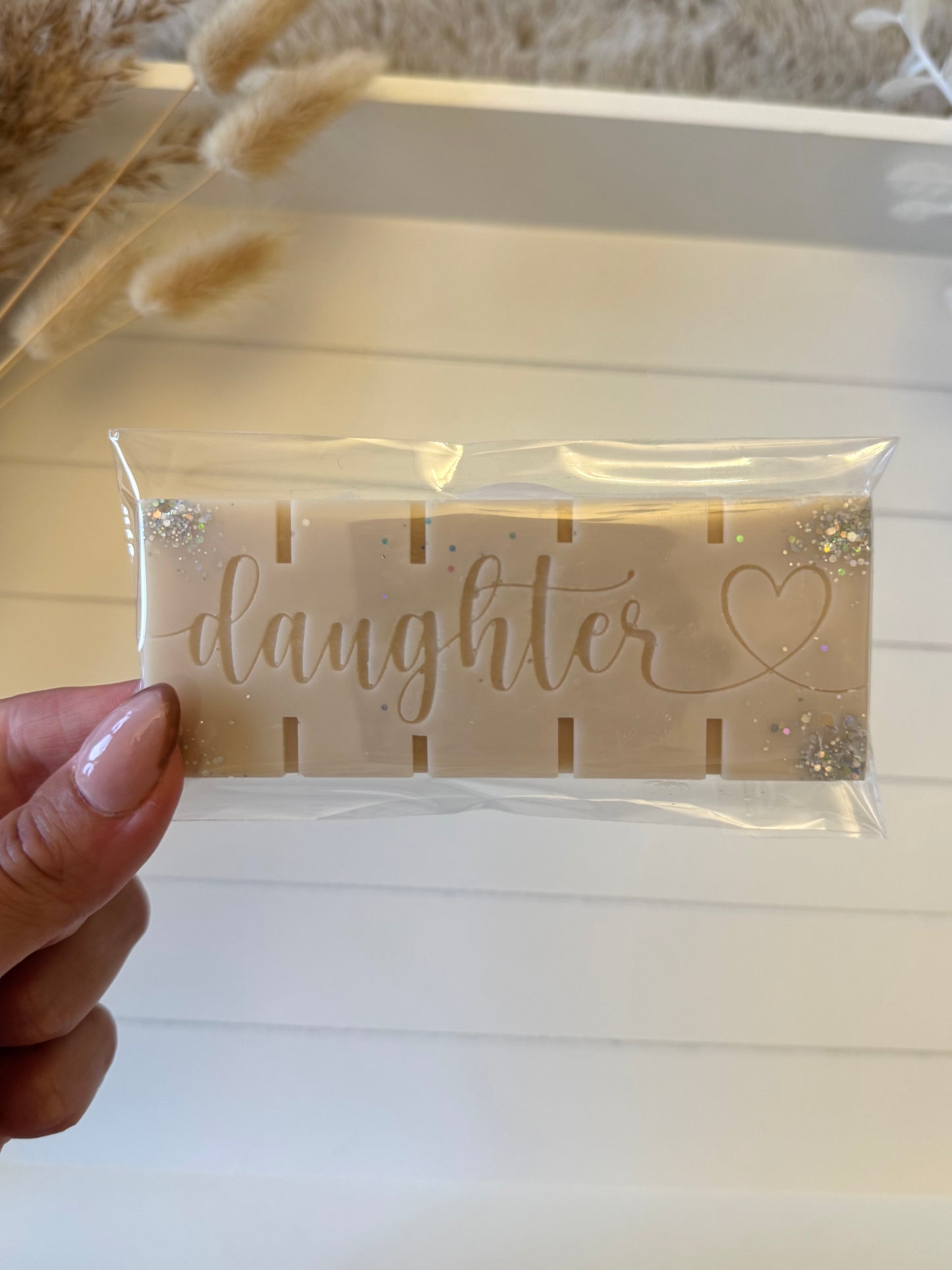 Daughter Snap Bar