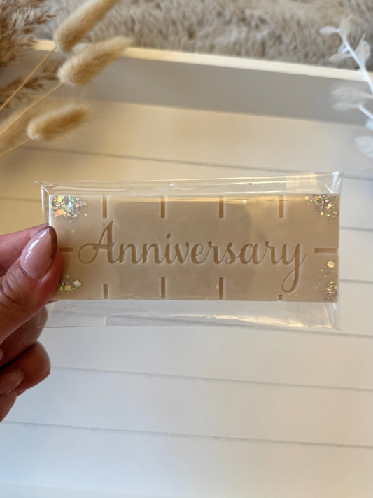 Anniversary Snap Bar